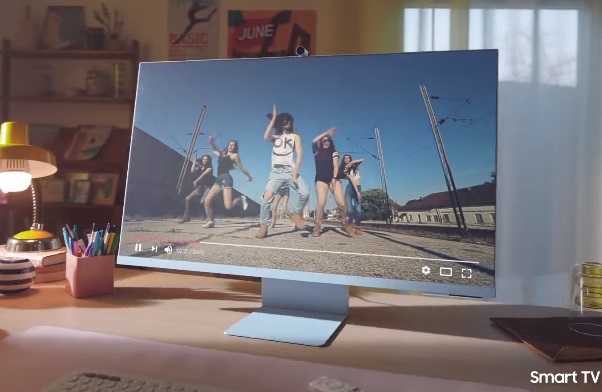 Samsung Smart Monitor M8 doubles its usage as PC and SmartTV